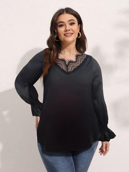 Finjani נשים חולצה של צוואר V תחרה סקסי שחור שיק חולצה קיץ 2023 גודל פלוס אמר שרוול החולצה