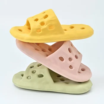 2023 אדם חדש נשים נעלי פשוטה מוצק צבע פרצות בקיץ חלת דבש שירותים לנשימה זוגות רצפת עץ סנדלים