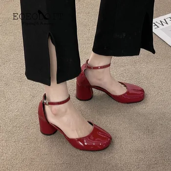 עור מפוצל הבוהן מודרני נעל סנדלי נשים אדום עקבים גבוהים 6cm משאבות חתונה מזדמנים סנדלי נשים נעליים